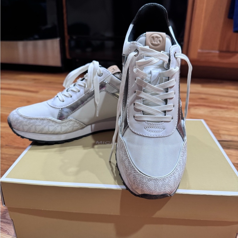 Michael Kors Women's Sneakers in White and Silver